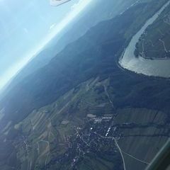 Verortung via Georeferenzierung der Kamera: Aufgenommen in der Nähe von Gemeinde Mautern an der Donau, Mautern an der Donau, Österreich in 1300 Meter